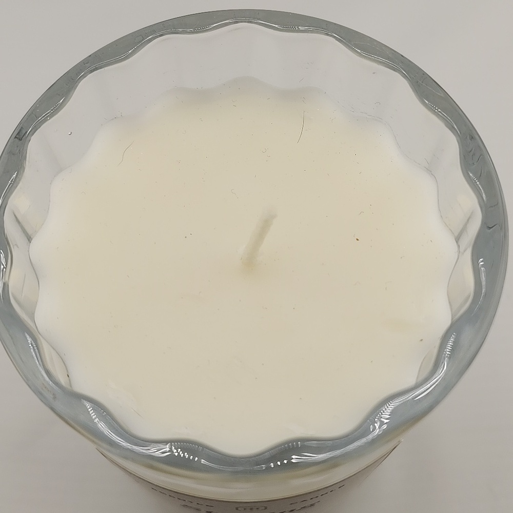 Staying In Scented Candle - Cream - Picture 2 of 2